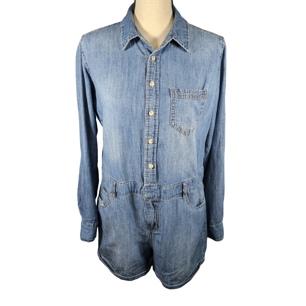 Universal Thread Short Button Up Jean Romper, Medium Wash, Size 6